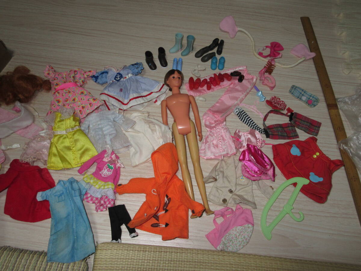 R070611 断捨離 処分「リカちゃん　お人形or着せ替え用 洋服 アクセサリー当時もの 他 まとめて」保管品　USED