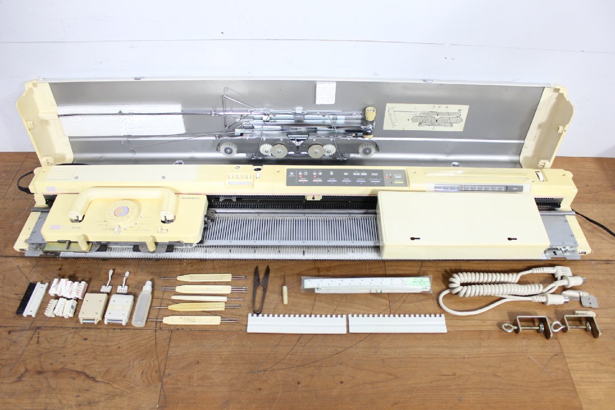 ☆【2W1021-1】 SILVER REED シルバーリード 編み機 SK580 AmAm 電子編機 ジャンク