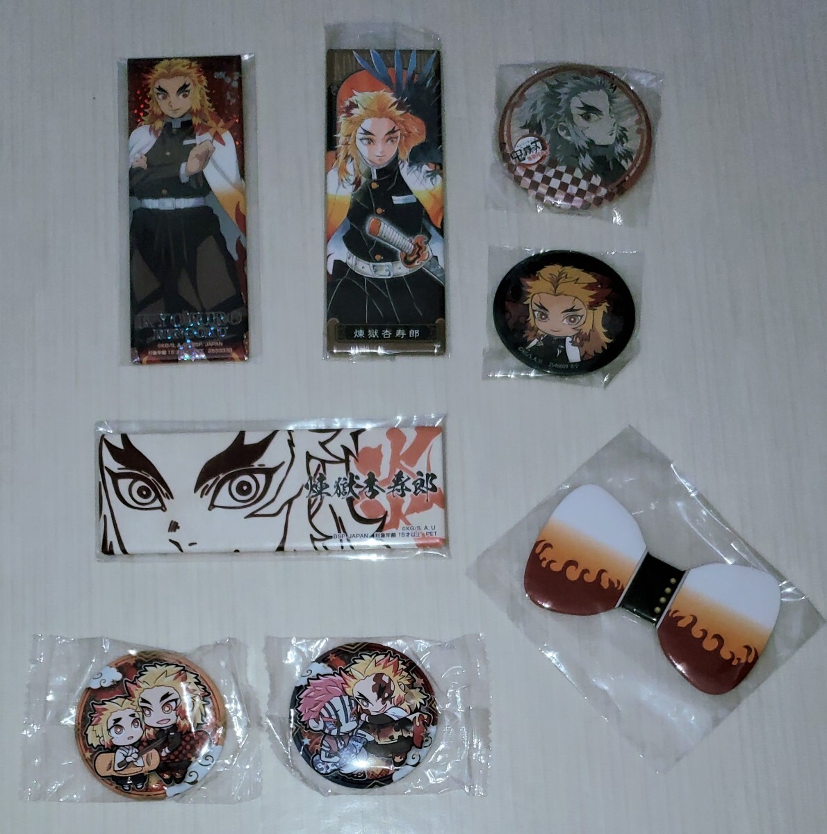 鬼滅の刃 　煉獄杏寿郎　缶バッジ　リボン　マグネット　8種類まとめ売り　少しスレ錆びあり含む　使用感少ない綺麗な商品　