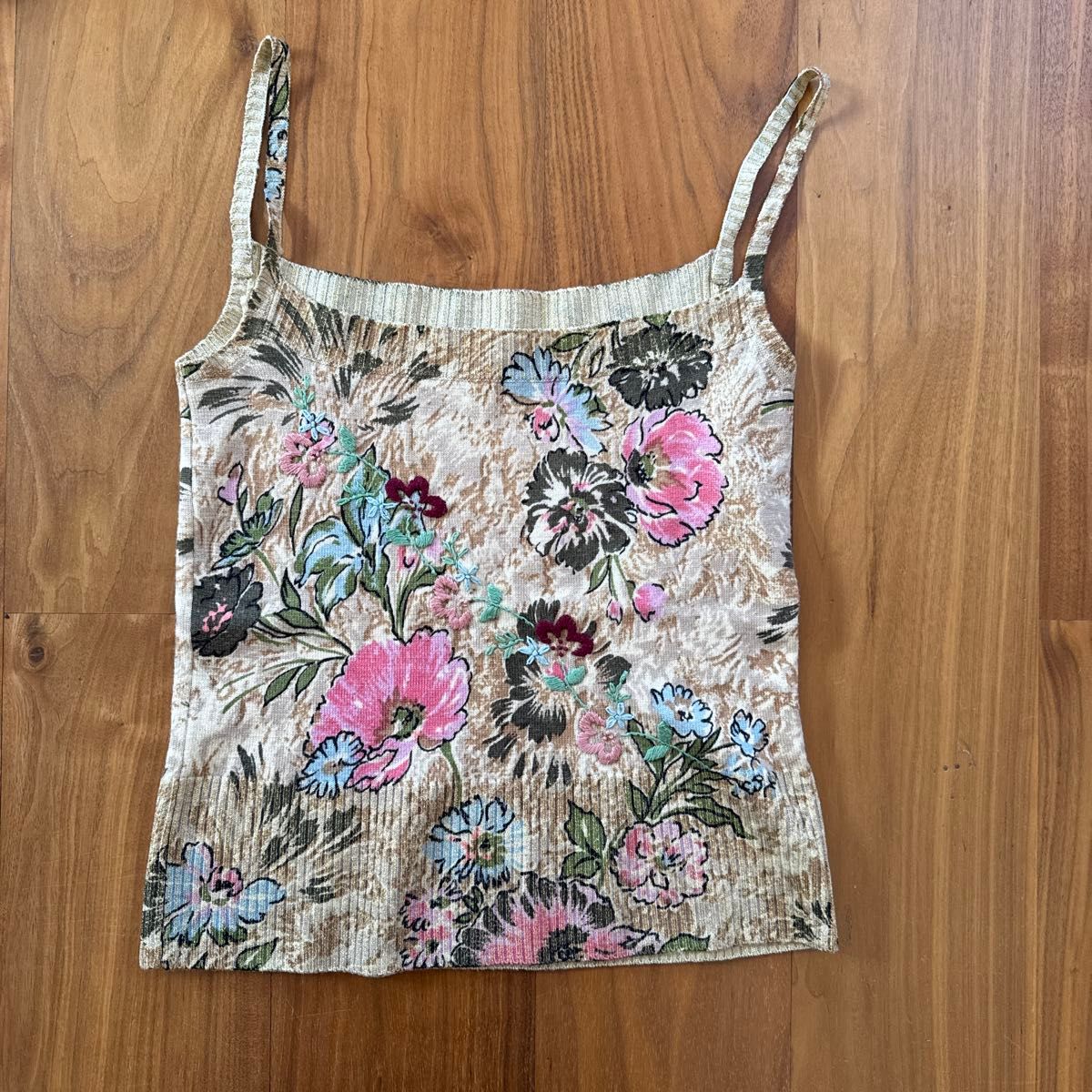 グレースコンチネンタル刺繍キャミ二手;物流保障;没有明显的损伤或污渍