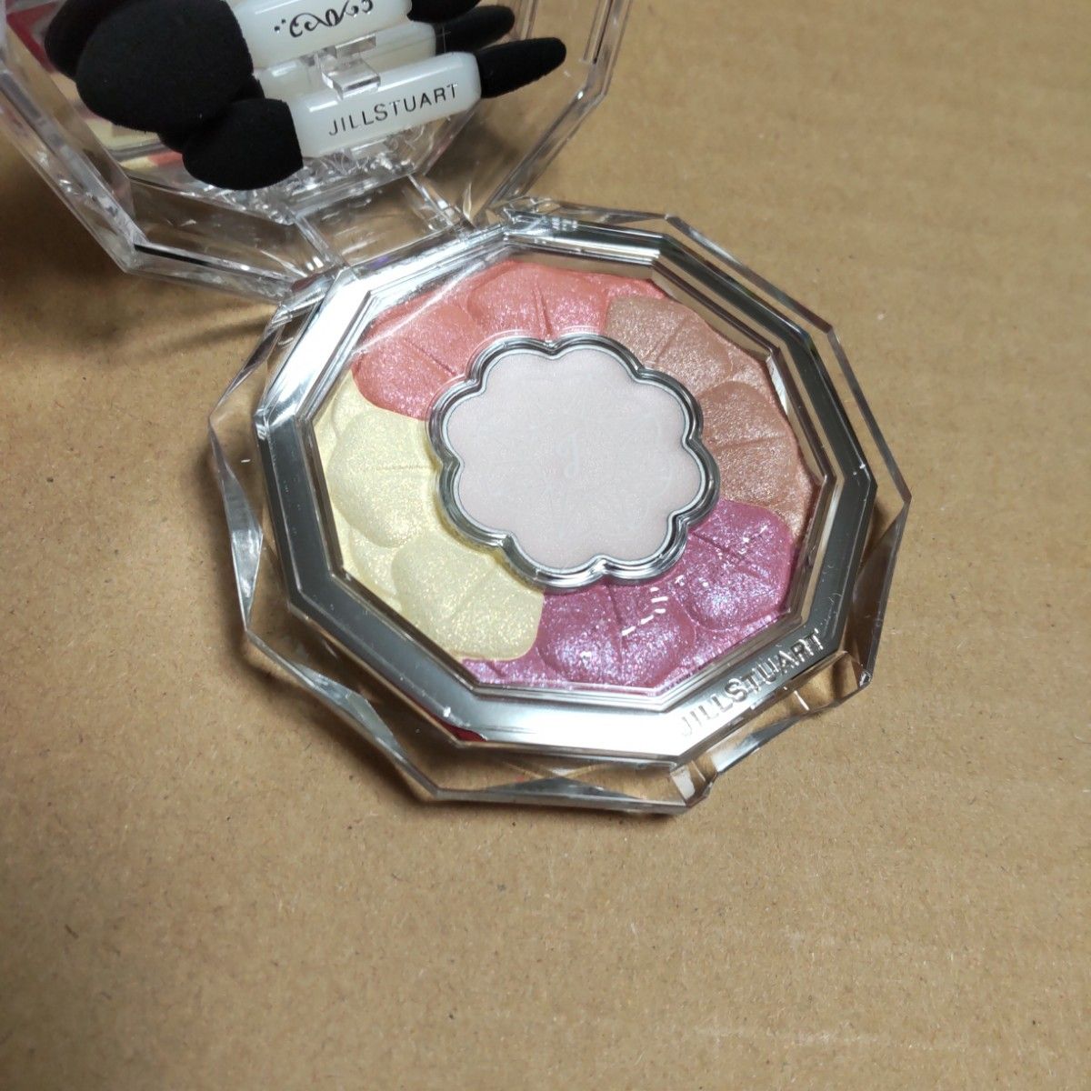 ジルスチュアート ブルームクチュールアイズ 限定 13二手;物流保障;未使用