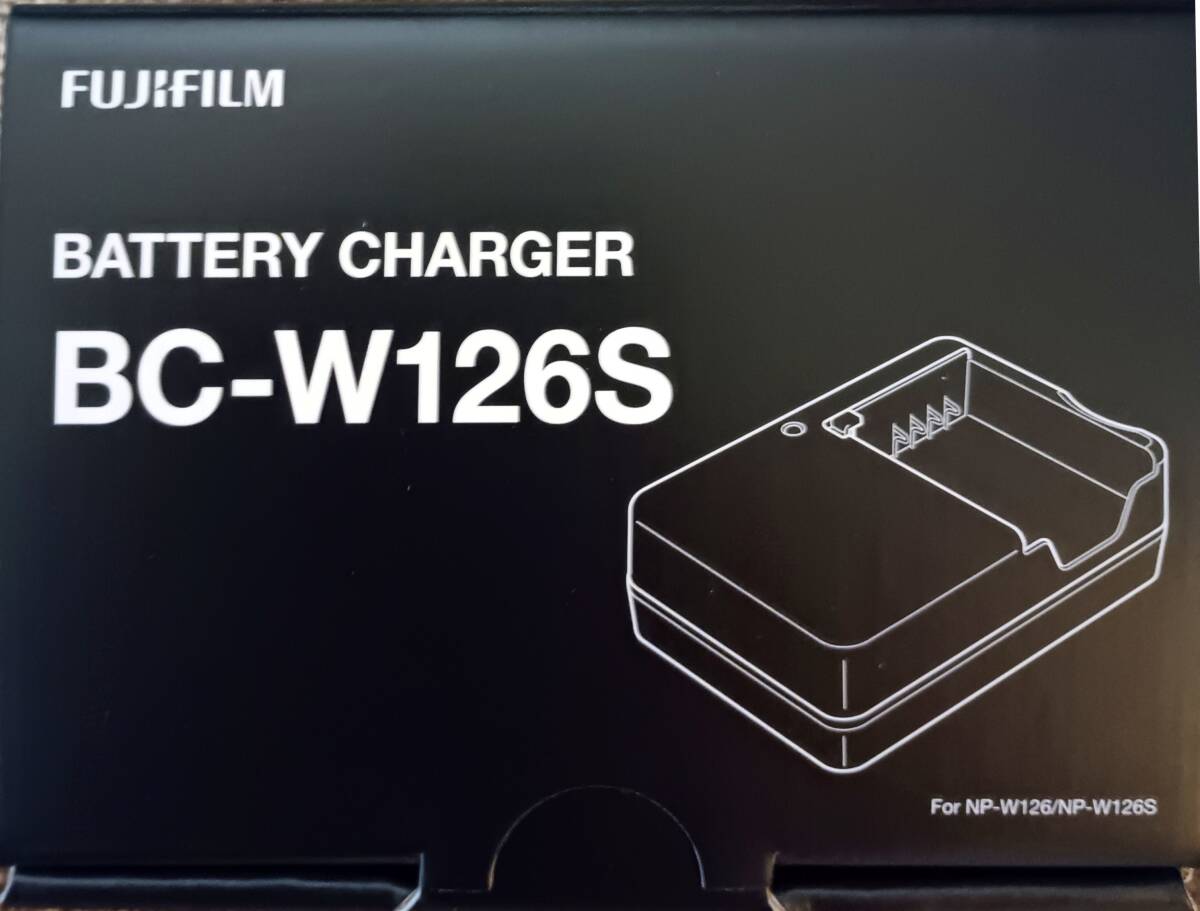 ■ 富士フイルム ■ 純正 バッテリーチャージャー BC-W126S FUJIFILM 充電器 美品 ３回のみ使用