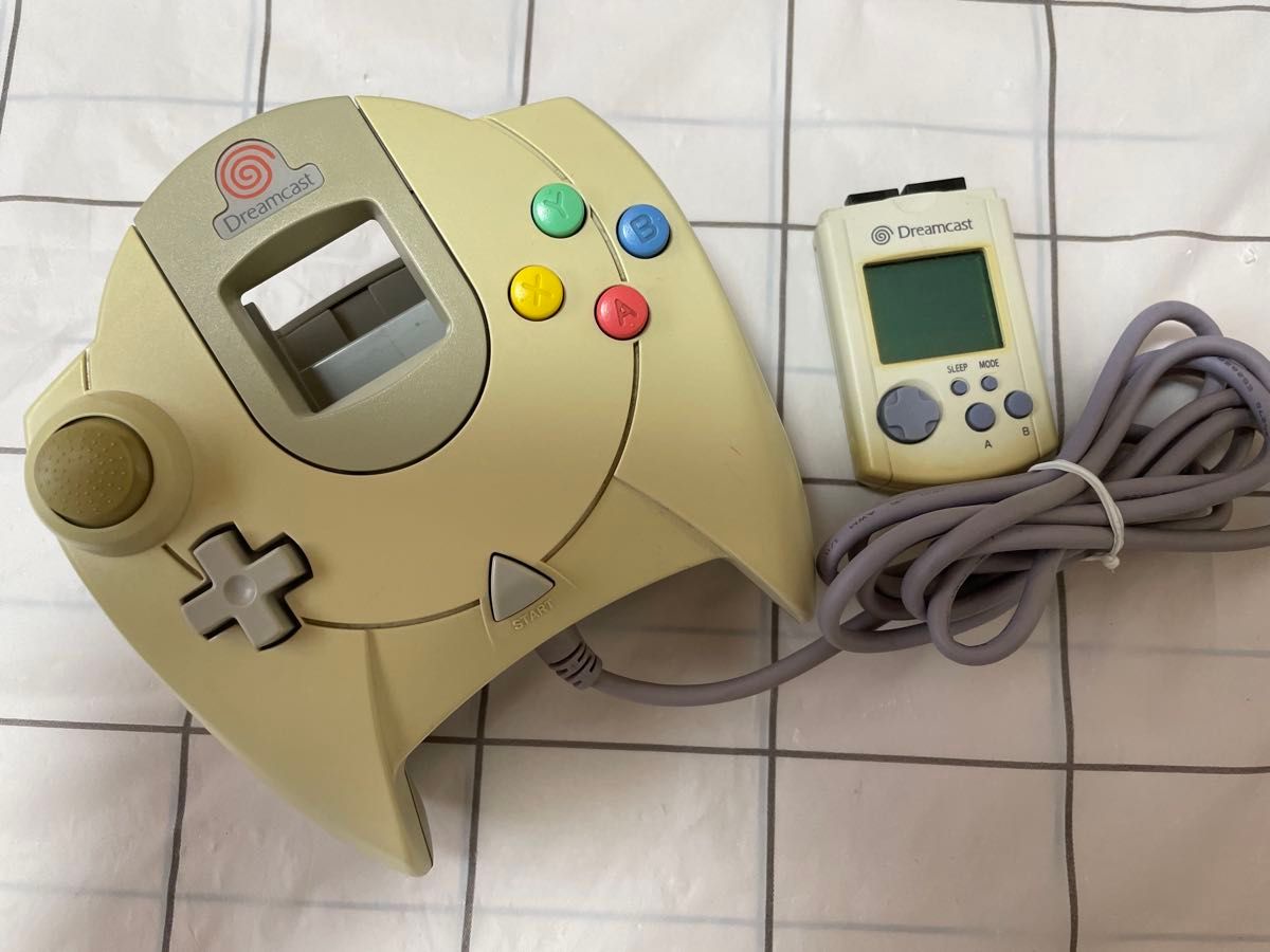SEGA ドリームキャスト コントローラー HKT-7700 VMU セット二手;物流保障;有些许损伤或污渍;航空禁运