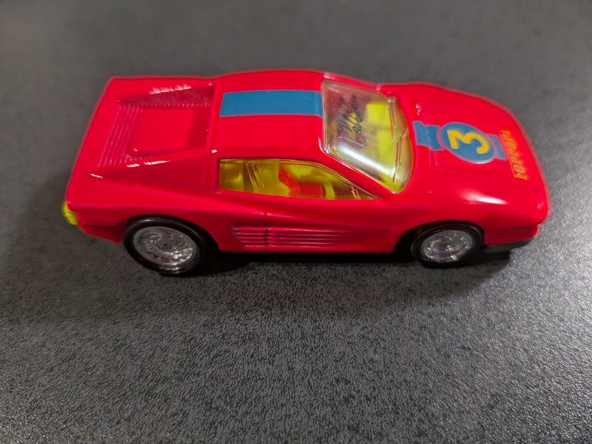 レア ホットウィール カリフォルニアカスタム Ferrari テスタロッサ 蛍光カラー二手;物流保障;没有明显的损伤或污渍