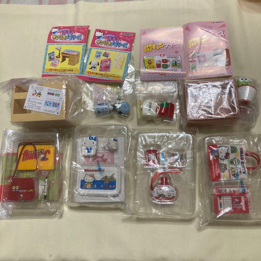 貴重なリーメント製！　サンリオ関係フィギュア　8種セット