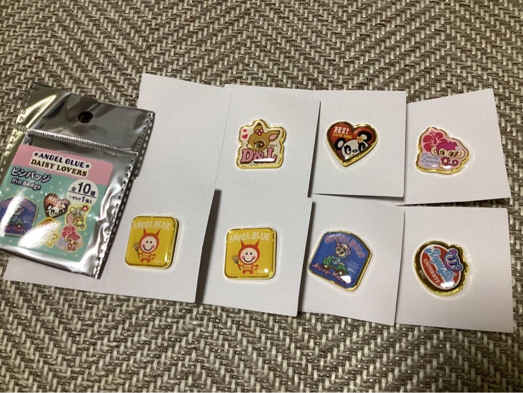 セリア　エンジェルブルー　ピンバッジ　6種　7点セット未使用
