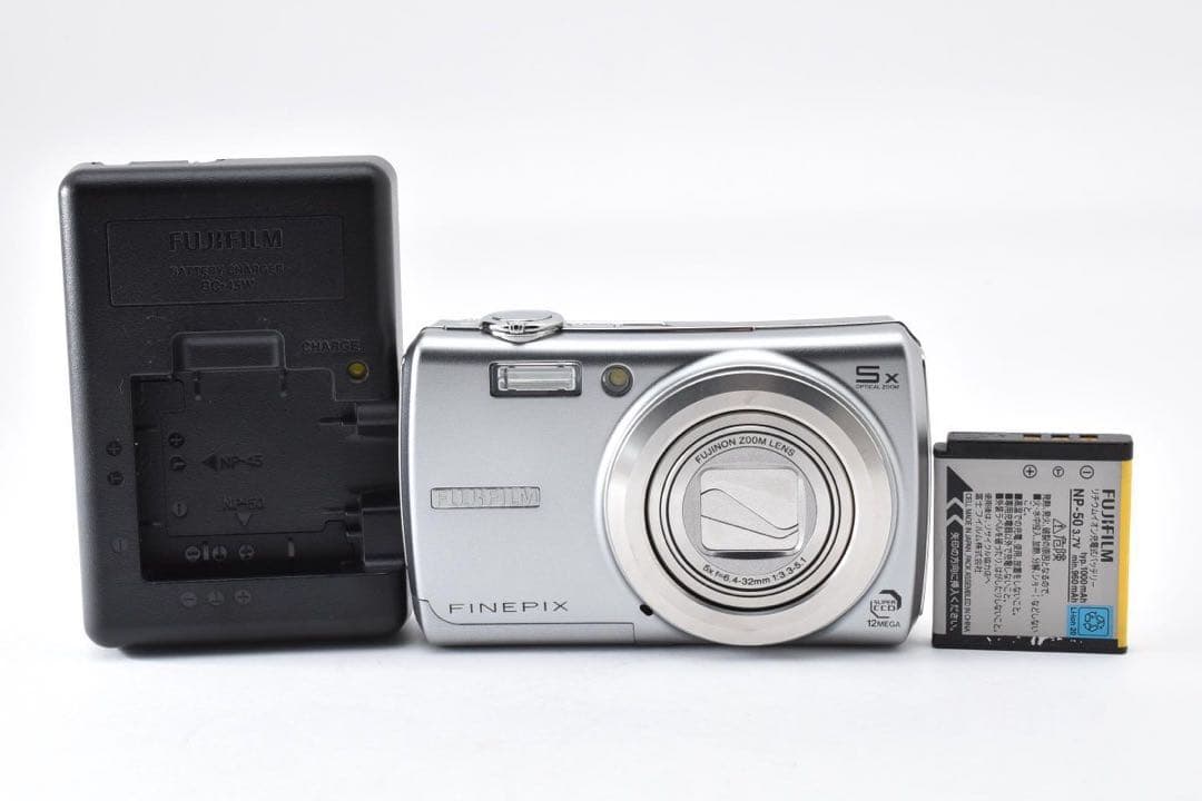 FUJIFILM finepix F100fd デジタルカメラ コンデジ没有明显的损伤或污渍
