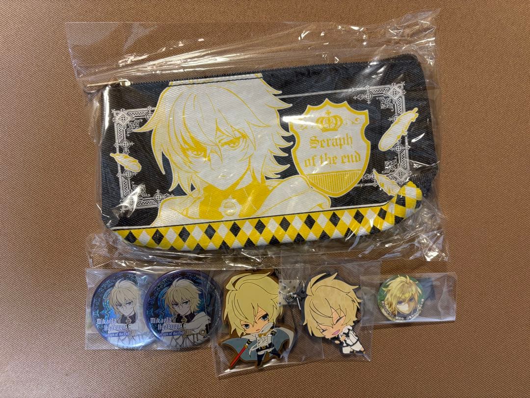 終わりのセラフ 百夜ミカエラ デニムケース 缶バッジ ラバーストラップ