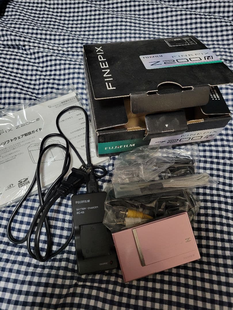 【ジャンク品】富士フイルム FinePix z200 fd（ピンク）