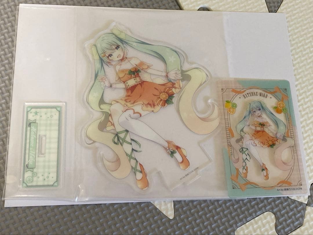 初音ミク　フリューくじ　アクリルスタンド　クリアカード