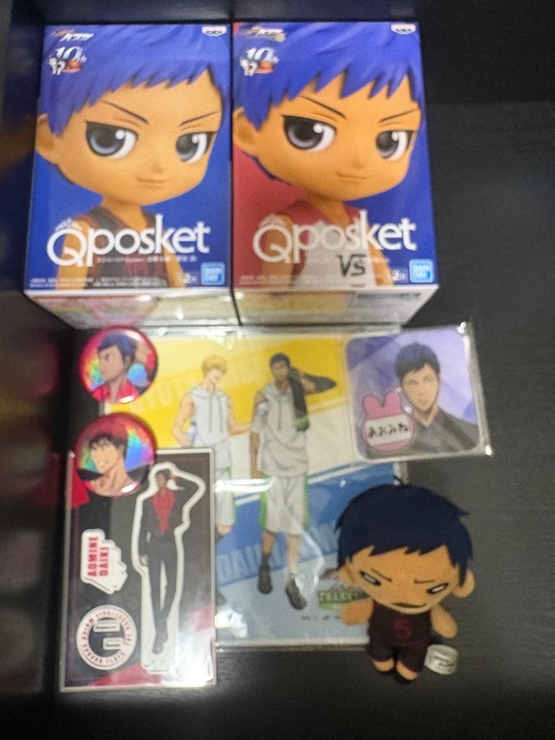 青峰大輝 フィギュア qposket にとたん アクスタ 缶バッジ