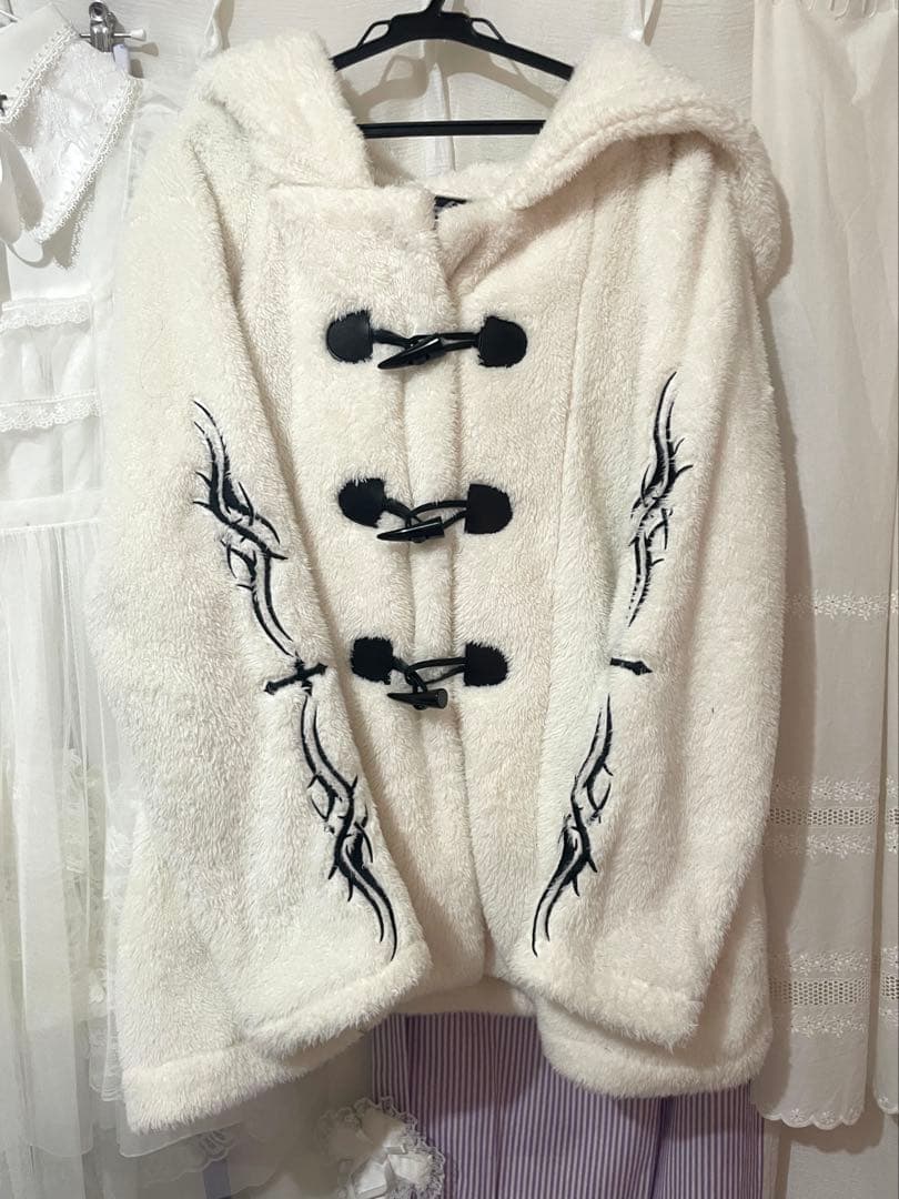 KRY CLOTHING MOKOMOKO2025 BIGフードボアダッフル