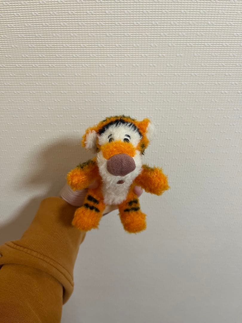 ティガー　ぬいぐるみ　キーホルダー　バッジ