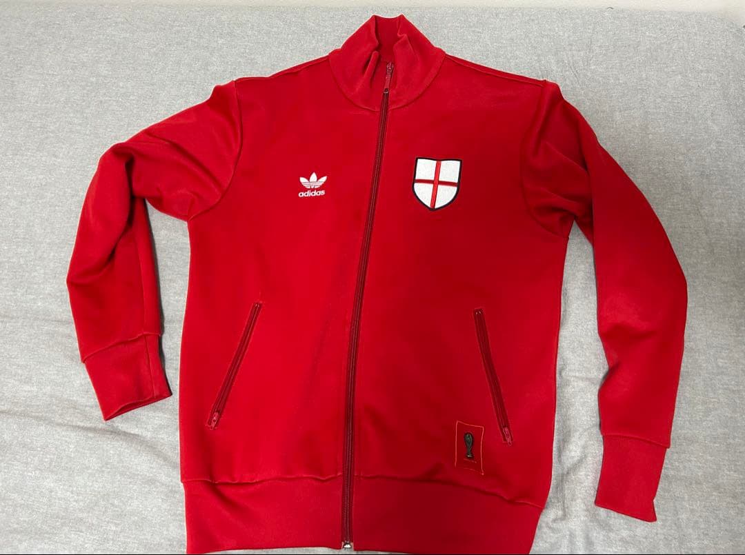 adidas イングランド トラックジャケット M FIFA公式 赤adidas originals;有些许损伤或污渍