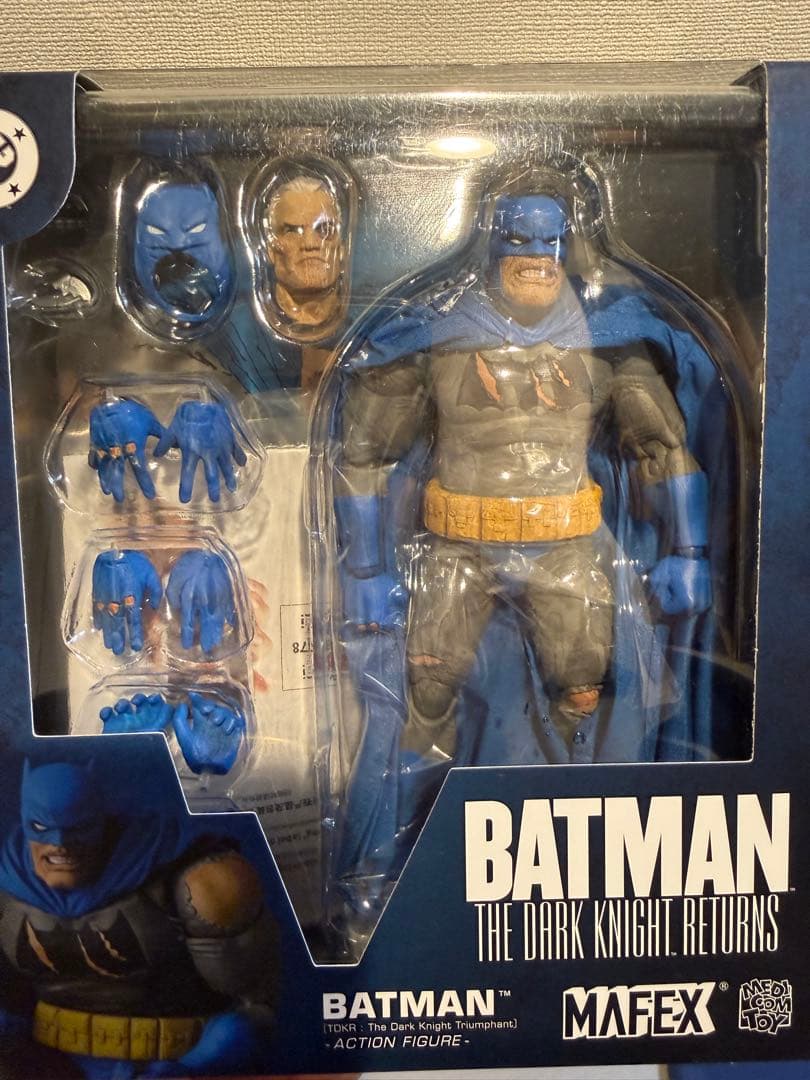 MAFEX マフェックスダークナイトリターンズ　バットマン　一回だけ開封した美品