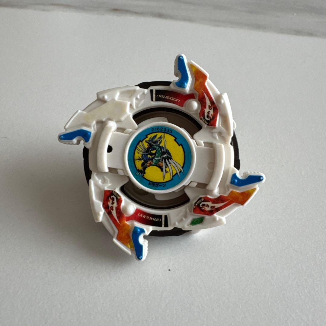 ドラグーンV2 ベイブレード没有明显的损伤或污渍