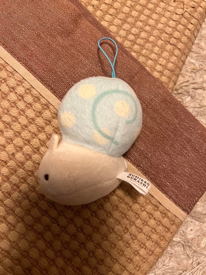 にせつむり　てのりぬいぐるみ　すみっコぐらし