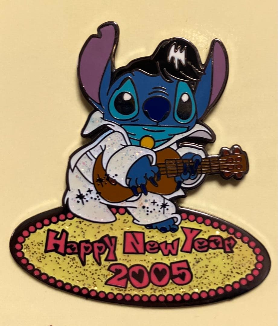 ディズニーストア　2005年 正月　エルビススティッチ ギターを弾く　ピン