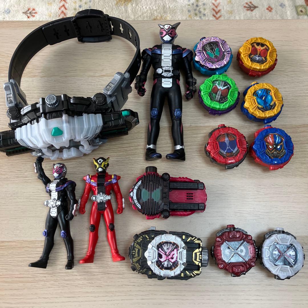 仮面ライダージオウ　　変身ベルトセット　フィギュア