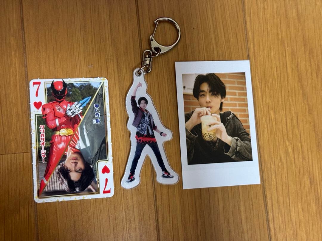 井内悠陽 キーホルダー チェキ風生写真 キーホルダー没有明显的损伤或污渍