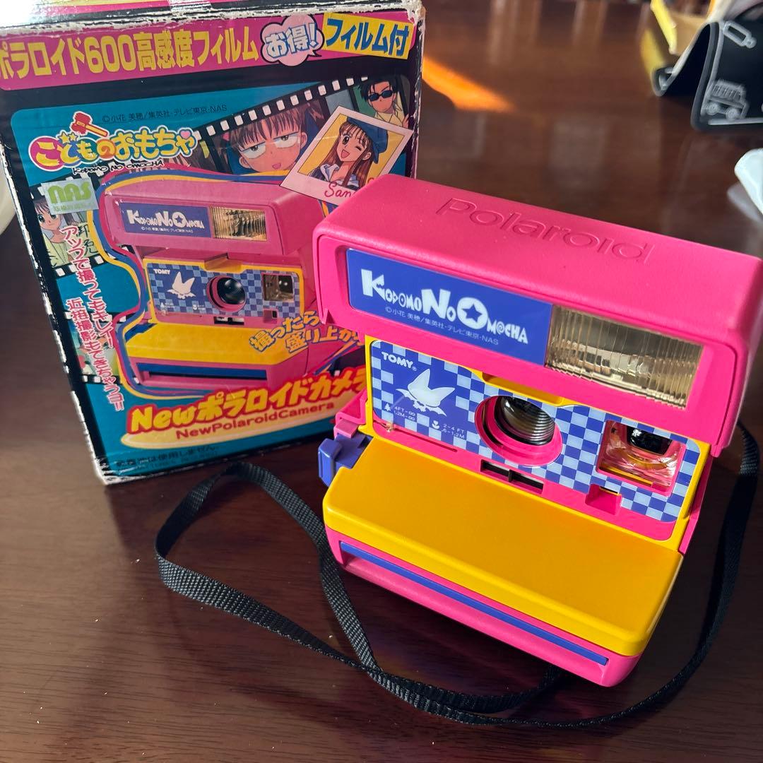 こどものおもちゃ　ポラロイドカメラPolaroid インスタントカメラ ピンク