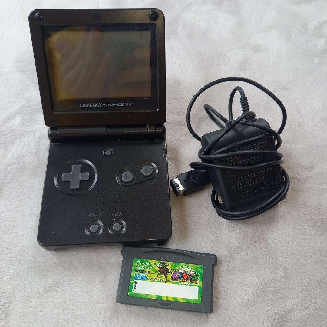 ゲームボーイアドバンスSP 本体 ブラック　充電器とムシキング付き有些许损伤或污渍