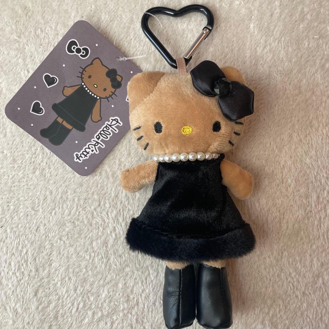 新品　ハローキティ　ぬいぐるみキーホルダー　マスコット　ブラック　パール　①