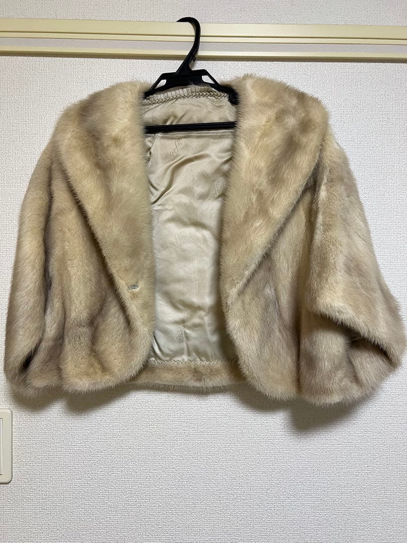 ミンク　ポンチョ　ケープ　パールミンク　コート没有明显的损伤或污渍