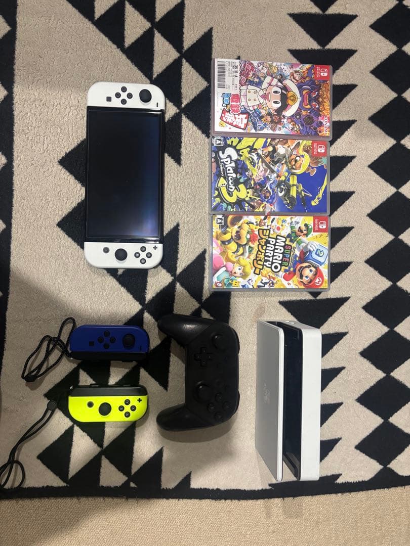 Nintendo Switch 有機ELモデル ホワイト 本体とゲームソフト任天堂;没有明显的损伤或污渍