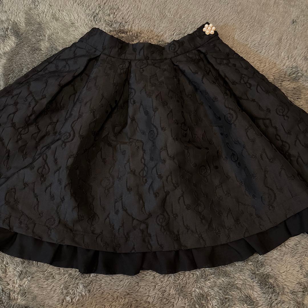axes femmf POETIQUE 音符模様 フレアスカート 黒axes femme POETIQUE;接近未使用