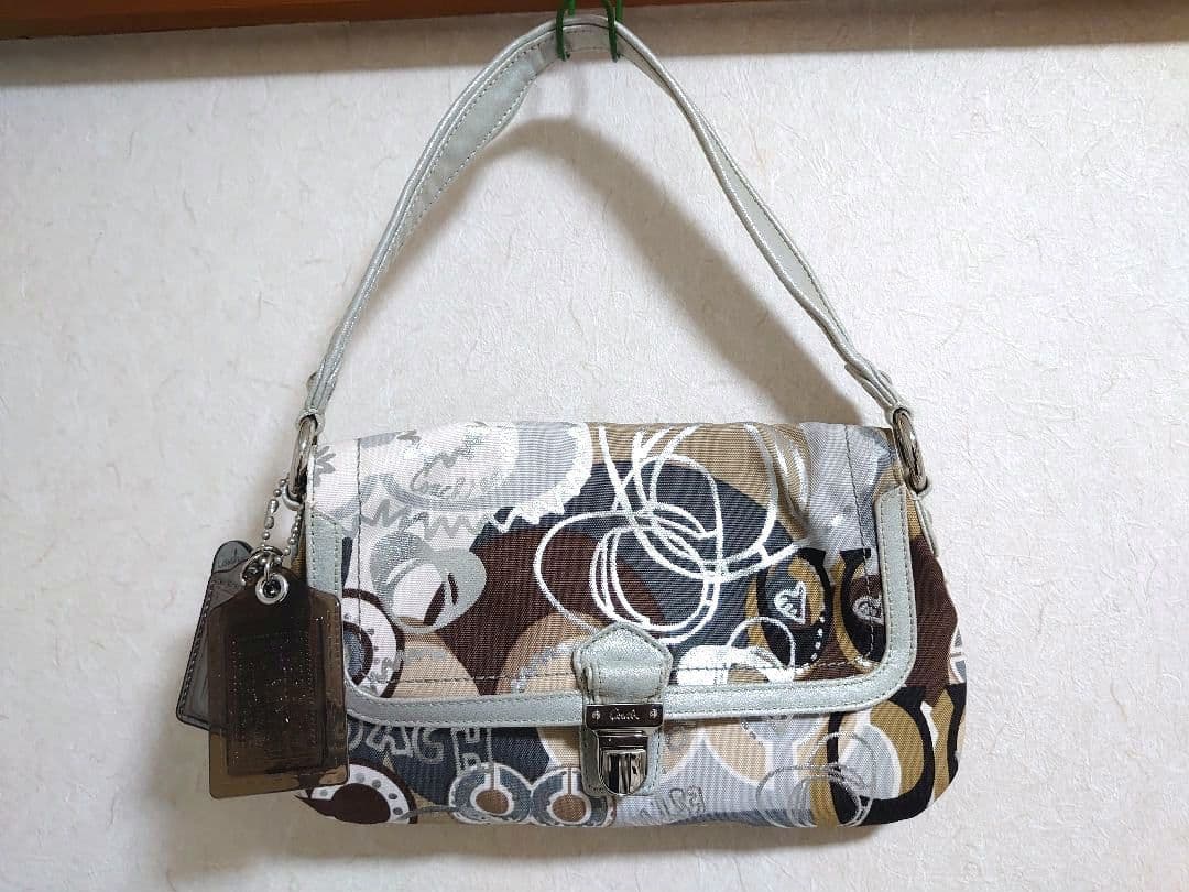 コーチ（COACH） ポピー ポップC レイラ クロスボディ 18363COACH;接近未使用