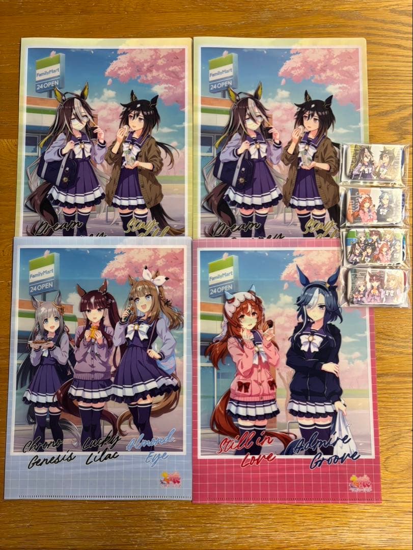ファミマ　うま娘　ファイル3種類＋バッジ4種類